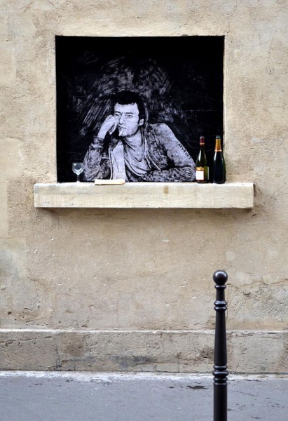 street-art-in-paris-by-levalet-11