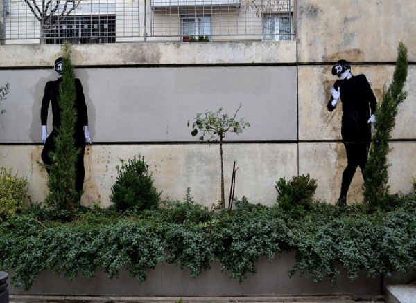 street-art-in-paris-by-levalet-12