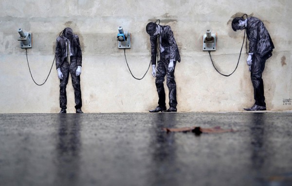 street-art-in-paris-by-levalet-6