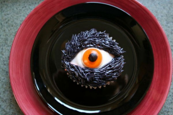 An-optical-cupcake-thats-keeping-its-eye-on-you