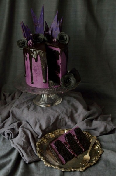 bleeding-purple-layer-cake-531x800