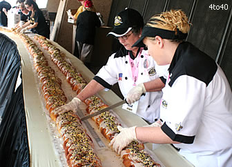 Largest_King_Cake_in_World