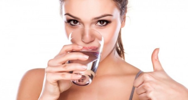 Beauty-and-health-benefits-of-drinking-water