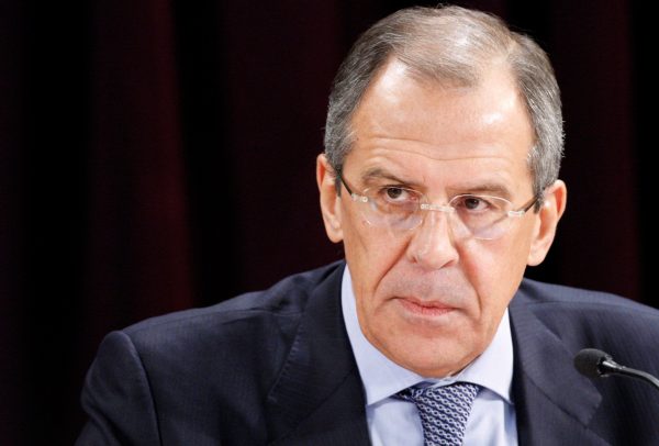 Rusya Dýþiþleri Bakaný Sergey Lavrov, Türkiye'nin indirdiði Suriye Havayollarý'na ait uçakta kargo içeriði ve belgeler açýsýndan uluslar arasý hukuku ihlal eden herhangi bir durum olmadýðýný söyledi. Bakan, Türkiye'den büyükelçilik görevlilerinin Rus vatandaþlarýna ulaþmasýna neden engel olunduðu ile ilgili açýklama beklediklerini yineledi.